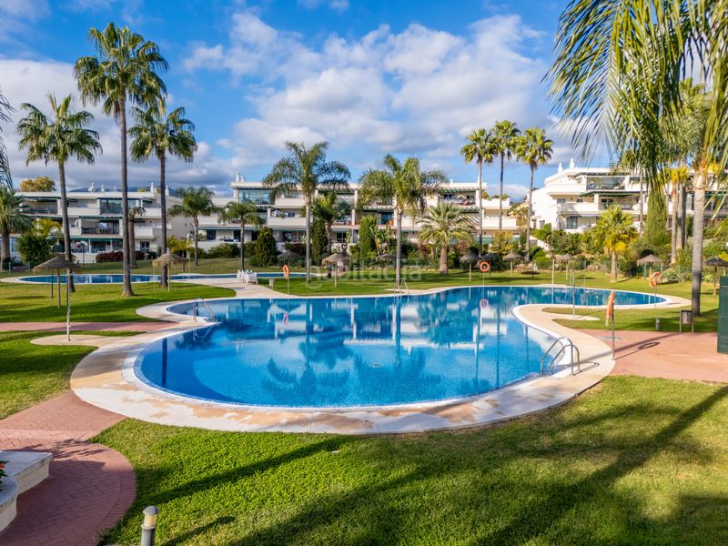 Foto 4a1c3d6c-7733-4838-a6f1-43aa7c90fc42. Apartament amb aparcament piscina a Rodeo Alto - Guadaiza - La Campana Marbella