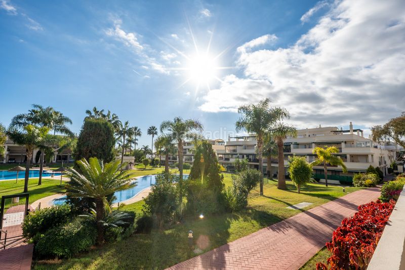 Foto 4e4aab43-46ab-4daf-b628-c3ee6bb66b46. Apartament amb aparcament piscina a Rodeo Alto - Guadaiza - La Campana Marbella