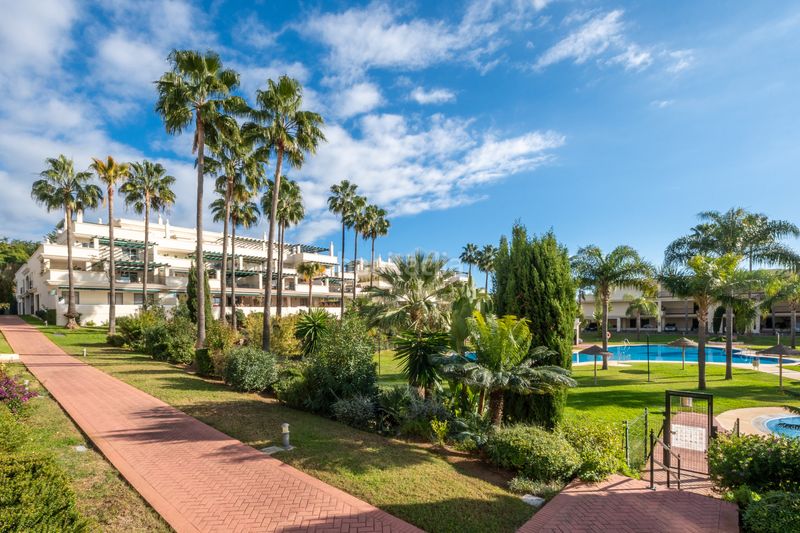 Foto dac1e25b-3087-43dc-a05c-15ee9acc6712. Apartament amb aparcament piscina a Rodeo Alto - Guadaiza - La Campana Marbella