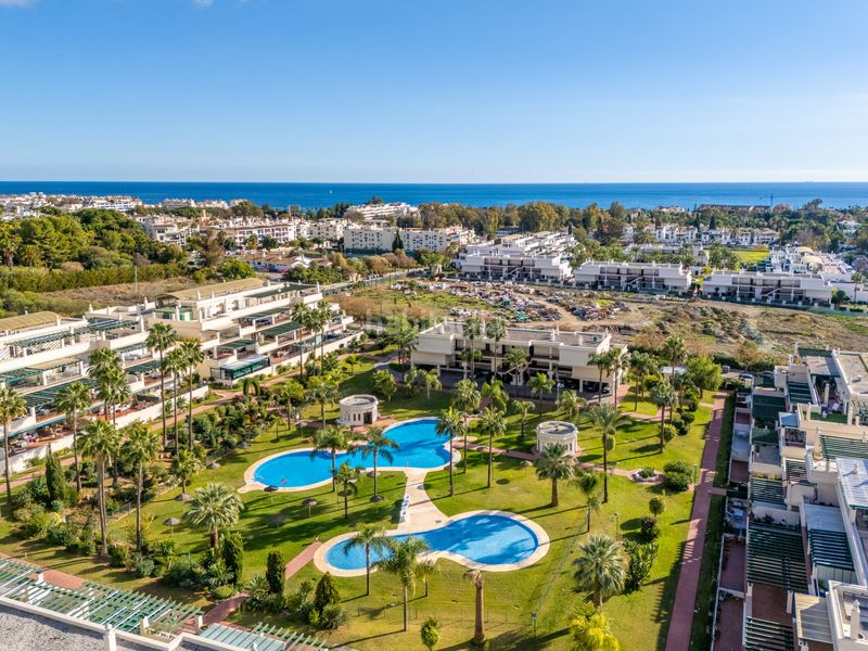 Foto f80e89c9-0a03-46e8-a1a5-f0f3e53df2e0. Apartament amb aparcament piscina a Rodeo Alto - Guadaiza - La Campana Marbella