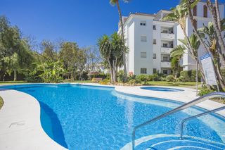 Appartement à Calahonda. Apartamento de 2 habitaciones en venta a poca distancia de la pl