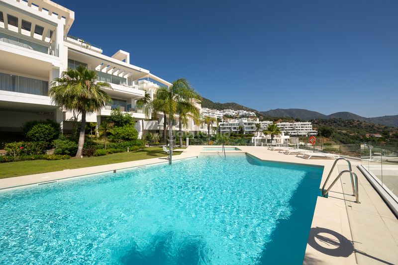 Foto 435f64fa-2292-4917-8b0d-45ca3cba0117. Àtic amb aparcament piscina a Playa Bajadilla - Puertos Marbella