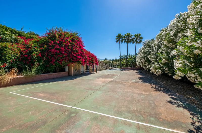 Foto 18448495-5580-48e1-b3db-b552f280595b. Casa amb aparcament piscina a Sotoserena Estepona