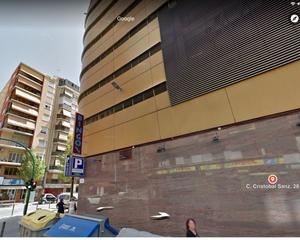 Parking coche en Calle cristobal sanz 28. Plaza parking primera planta