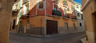 Piso en Novelda. Oportunidad! planta baja en el centro con almacn garaje