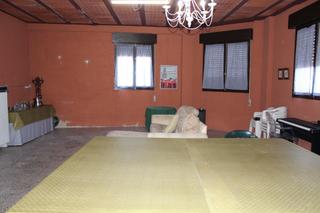 Local Comercial en La Foia - Daimés - Asprella. Se vende local en la hoya, esquina a amplias avenidas!!!