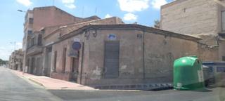 Casa en Novelda. Casa en esquina en avenida