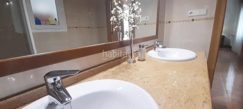 Foto 0fa2328c-264d-4582-84ca-d825e3de6d94. Edifici a La Coca-La Nia-Vistahermosa Aspe