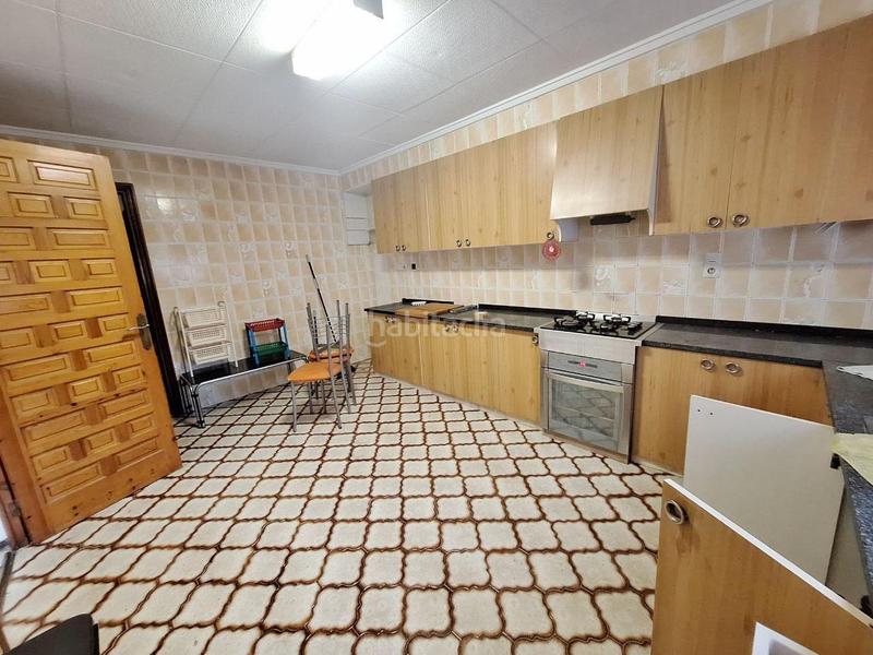 Foto 5f30a7b1-f4ee-4719-8b48-12737ed1a088. Chalet  muy amplio en ledua en Novelda