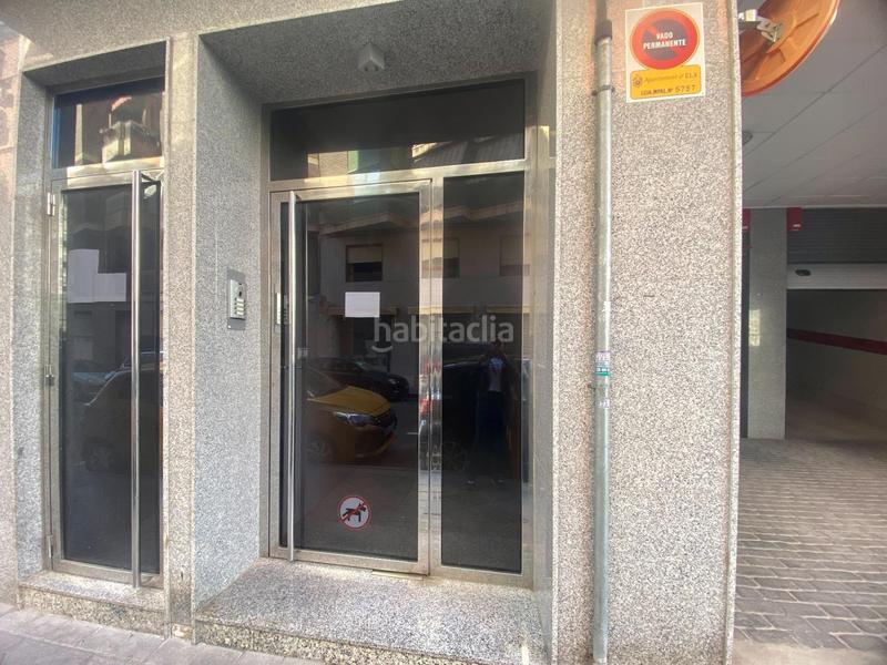 Foto d1341cc7-35db-41b8-81fc-478a88bd0762. Rent car parking in carrer carrer del hermano lopéz santos 6 in Elche / Elx