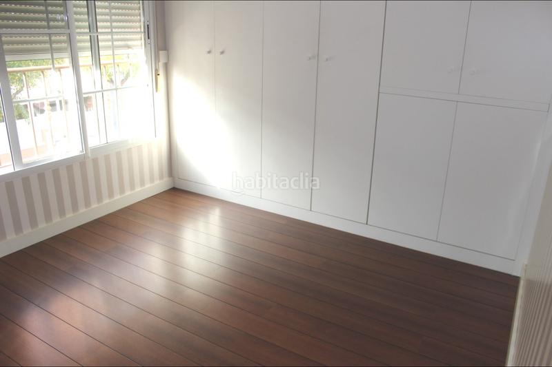 Foto 0a542730-2d9b-49d5-87df-3376e9369a10. Casa adossada amb aparcament a El Travaló - Martínez Valero Elche / Elx