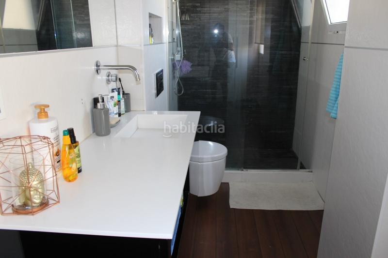 Foto c80428e6-0d46-43f5-b8e9-00b4beac28ff. Casa adossada amb aparcament a El Travaló - Martínez Valero Elche / Elx