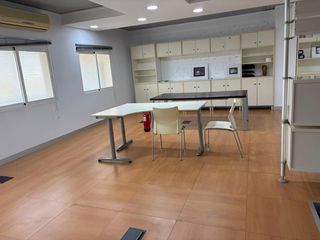 Rent Office space in Torrellano. Se alquila esta oficina en edificio boulevard de torrellano!!!