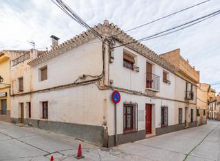 Casa  Calle agua. Oportunidad de inversión en el corazón de dúrcal