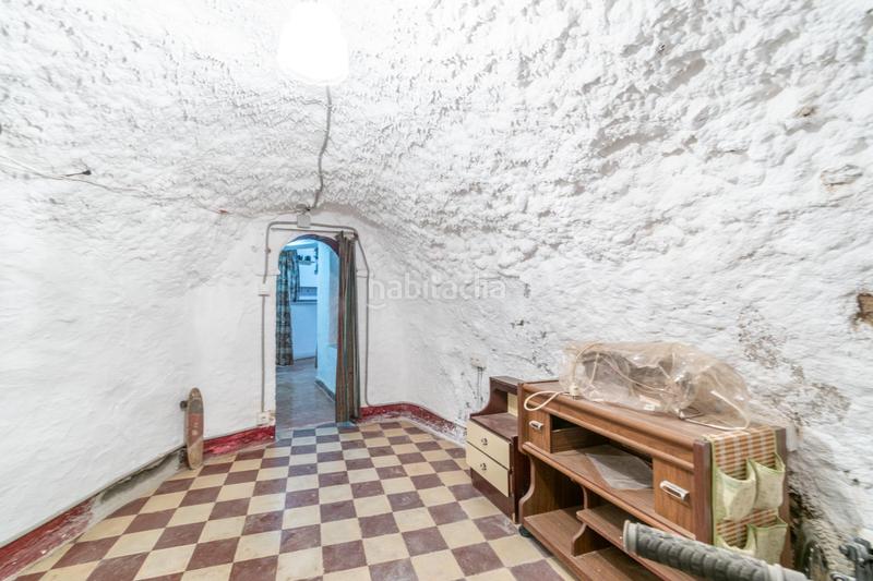 Foto 376b5325-ecee-45bb-a87d-f74a166f71e8. Casa  con cuevas y terreno en barranco del abogado en Granada