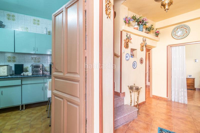 Foto 4d6daa58-617d-4b9f-aece-91c52eb8304c. Casa  con cuevas y terreno en barranco del abogado en Granada