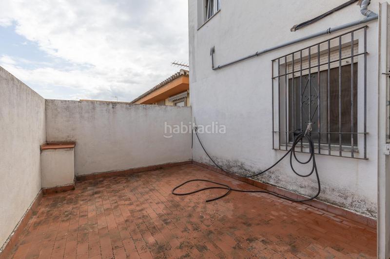 Foto 63edf1b1-7082-4c8a-9ef1-ba8f1a6f3cf5. Casa  independiente, terraza en ático y locales en Zubia (La)