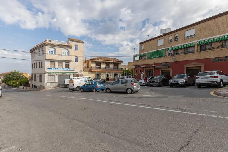 Foto a56ee595-8402-4035-949f-a5ce9df521ff. Casa  independiente, terraza en ático y locales en Zubia (La)