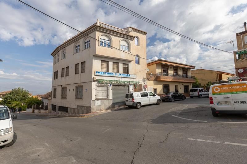 Foto bd751633-6097-47c5-b412-b4ff9440dc52. Casa  independiente, terraza en ático y locales en Zubia (La)