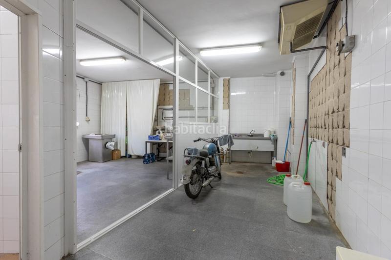 Foto d0827758-dab3-47dd-910e-5c96557d32f1. Casa  independiente, terraza en ático y locales en Zubia (La)