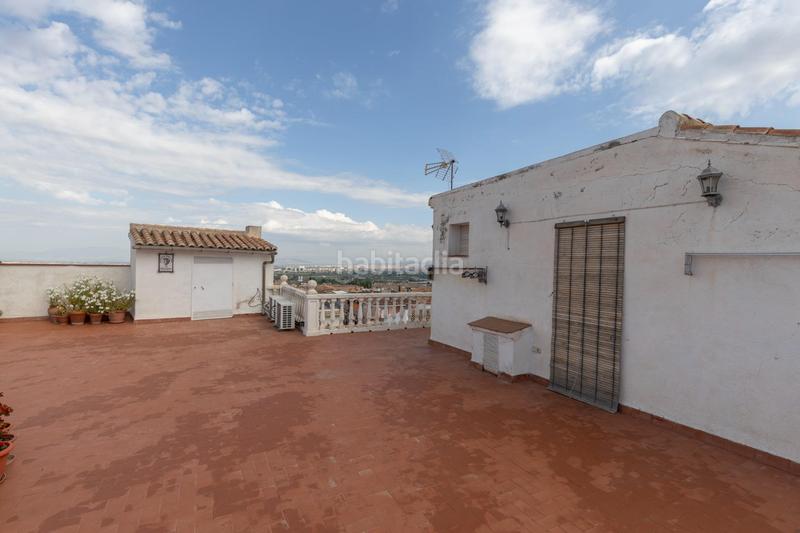 Foto dc064b72-d0b7-4d20-be9d-7d338dd3efee. Casa  independiente, terraza en ático y locales en Zubia (La)
