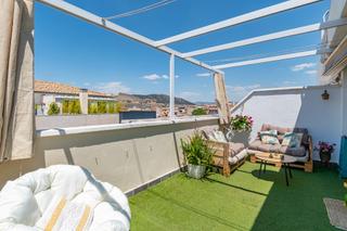 Àtic a Calle tinar 19. Ático dúplex  con terraza y vistas a sierra nevada