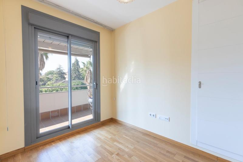 Foto f1a724d3-4d63-4e51-a31c-daeee0fe9d7d. Piso gran piso en parque almunia en Cerrillo de Maracena - Periodistas Granada