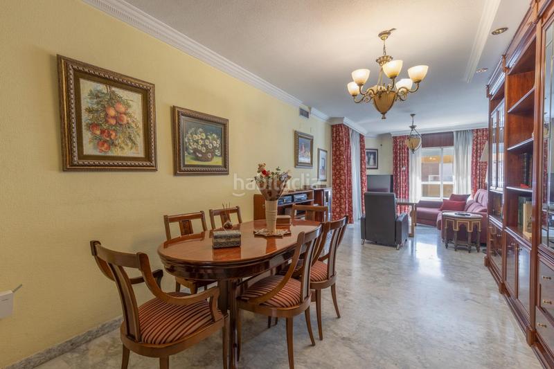 Foto b98de0ea-f6b8-486c-9606-a41f8e5d9b67. Piso fantástico piso , zona avda. constitución en Granada