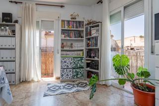 Pis a Cúllar Vega. En venta piso en el centro de cúllar vega haciendo esquina
