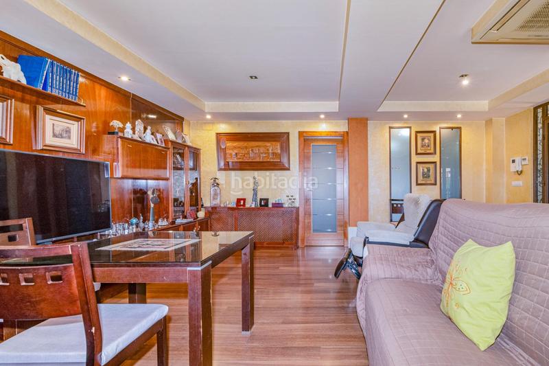 Foto 94fe0300-7525-40f6-9aaf-d5ef8f1d261b. Semi detached house with heating in Barrio de Zaidín Granada