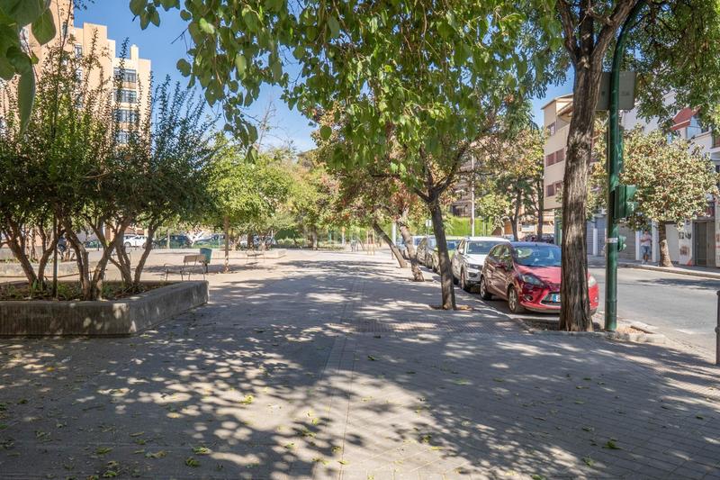 Foto e1288117-a984-4b5e-9f3c-3be5ca5195d3. Locale commerciale in plaza del ángel 2 in Barrio de Zaidín Granada