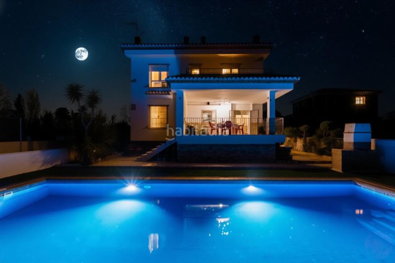 Foto d8b3032a-bb47-4cd1-bb9a-58ef240daaf9. Chalet con parcheggio piscina in Villa de Otura
