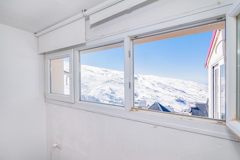 Foto 681da280-dee3-4b0d-a4c3-409e590970d9. Pis amb aparcament piscina a Zona alta Sierra Nevada