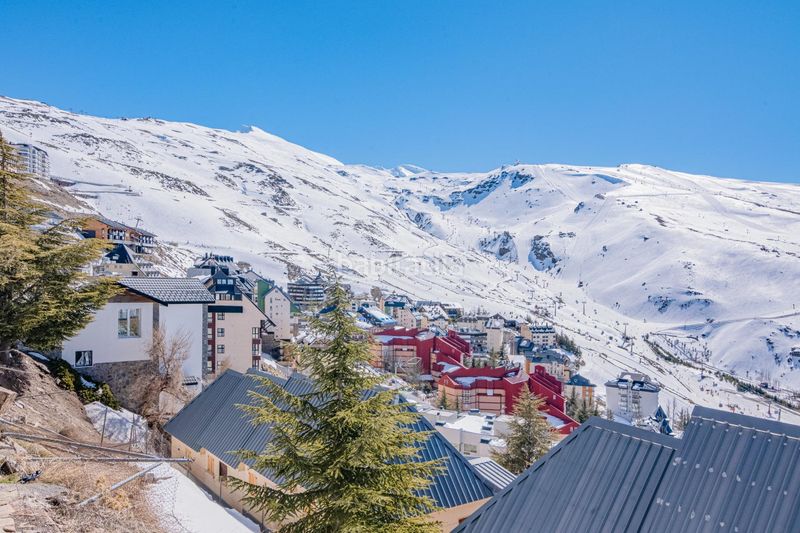 Foto b62b7278-c6ec-4dd6-b038-ddfd495f5426. Pis amb aparcament piscina a Zona alta Sierra Nevada