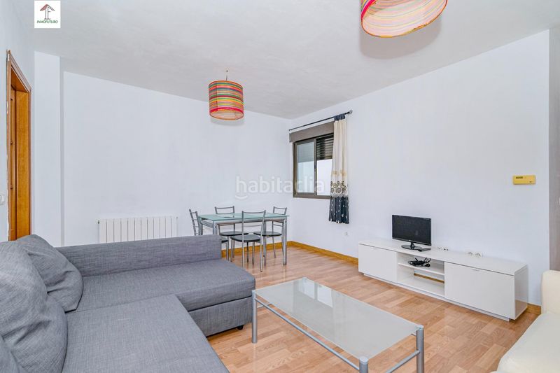 Foto 65c9c4ef-49cb-4abe-9e6a-018ab175e5a9. Pis a calle castillo 5 a La Zubia Ciudad Zubia (La)