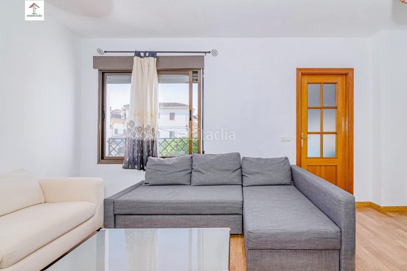 Foto 9ee9da23-e90d-4e97-8dc8-5f52dc2f9566. Pis a calle castillo 5 a La Zubia Ciudad Zubia (La)