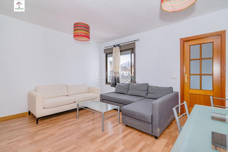 Foto a59c6311-3f2b-4bf0-b077-ccf9a9722653. Pis a calle castillo 5 a La Zubia Ciudad Zubia (La)