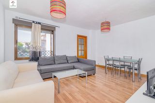 Pis  Calle castillo 5. Luminoso piso en la zubia