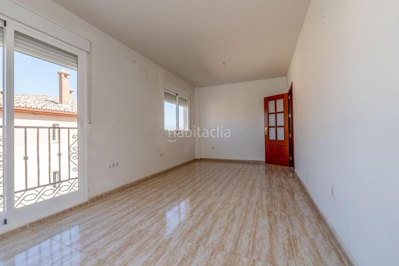 Foto 16d76d5e-d567-4d50-97a0-271a5d845d91. Pis amb aparcament a Cijuela