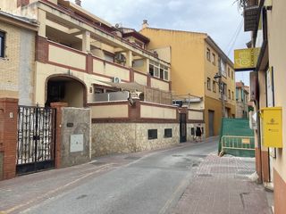 Lloguer Pis a Ogíjares. Piso en alquiler con terraza y plaza de garaje