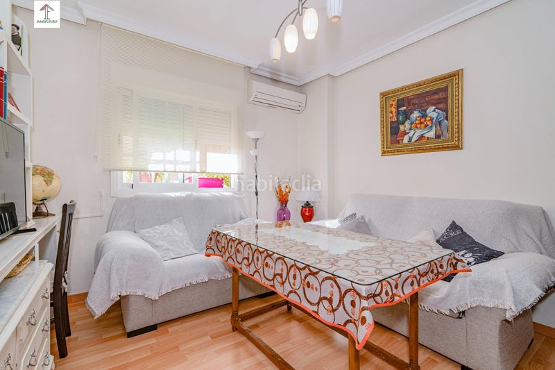 Foto 8f206884-c420-4dc4-829a-257843eb3499. Piso en calle calle san juan nepomuceno 1 vive en el corazón de la zubia! piso luminoso y listo para ti en Zubia (La)