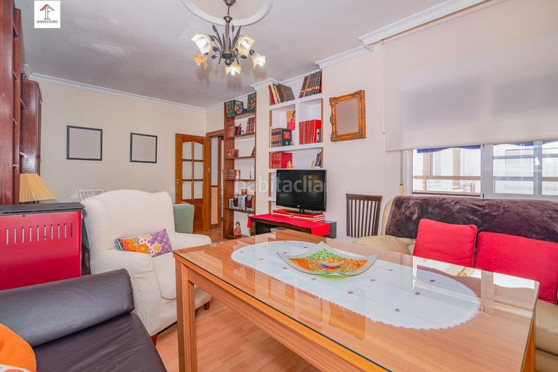 Foto bb4759d2-c46a-4e52-8b6f-935d29602b33. Piso en calle calle san juan nepomuceno 1 vive en el corazón de la zubia! piso luminoso y listo para ti en Zubia (La)