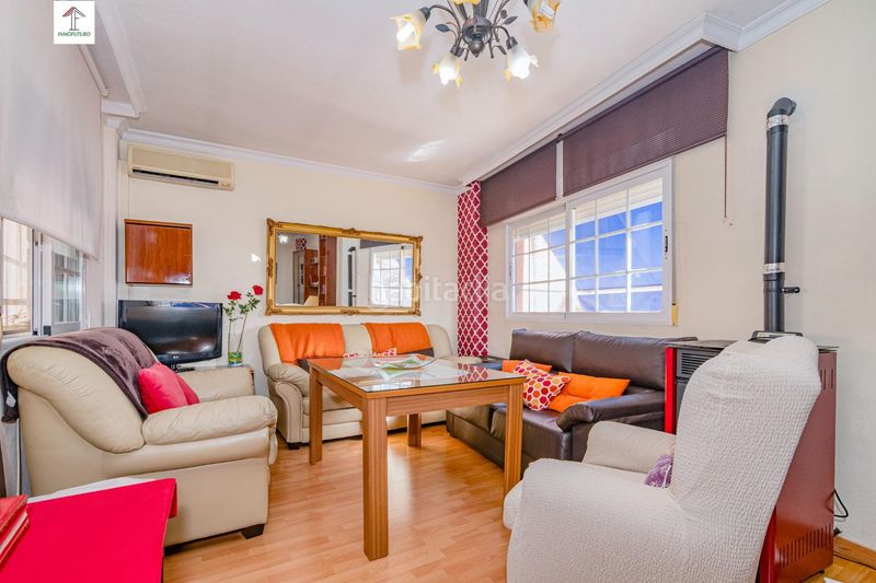 Foto c6796bb8-69e1-4ee5-8a86-e651ac09db4d. Piso en calle calle san juan nepomuceno 1 vive en el corazón de la zubia! piso luminoso y listo para ti en Zubia (La)