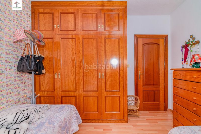 Foto dad32aae-d0d9-455e-86a7-8c62b9d465a4. Piso en calle calle san juan nepomuceno 1 vive en el corazón de la zubia! piso luminoso y listo para ti en Zubia (La)