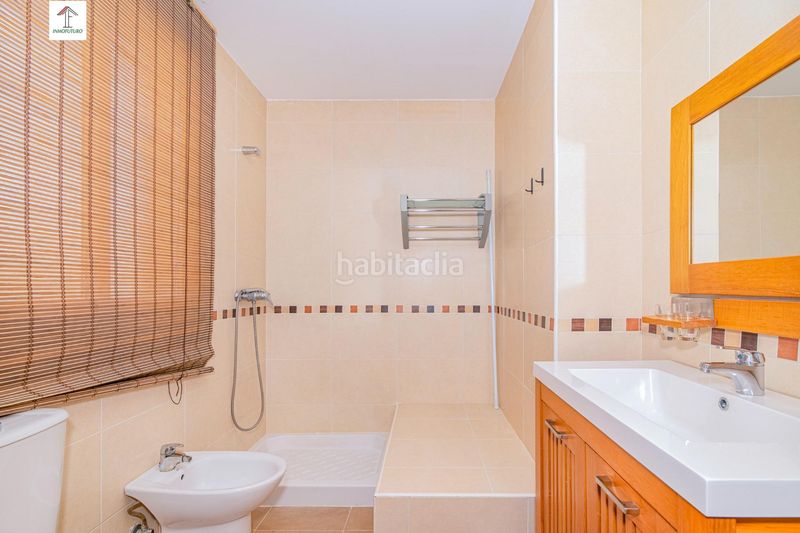 Foto 5738cb59-0d9d-449a-8380-56630f307190. Casa aparellada a avenida luis javier 2 a Jun