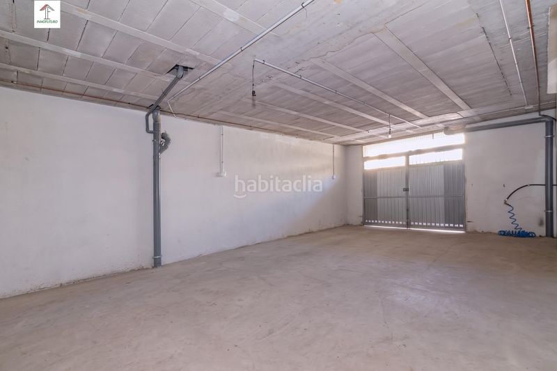 Foto adec354b-7047-4e79-97c2-e3c5c27105a6. Casa aparellada a avenida luis javier 2 a Jun
