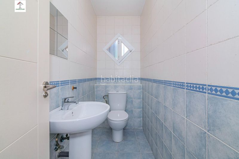 Foto d19481da-2245-4d08-b22e-891a25dac551. Casa aparellada a avenida luis javier 2 a Jun