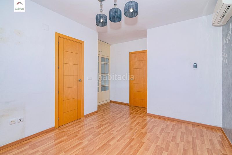Foto e34b84af-fe4c-48ab-9a38-5081b036d585. Casa aparellada a avenida luis javier 2 a Jun