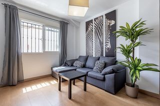 Rent Flat in Gójar. Precioso piso con patio