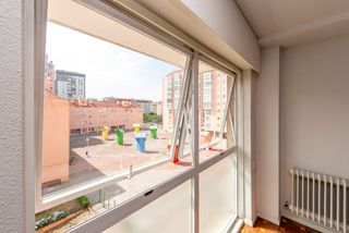 Flat  Avenida de salvador de madariaga. Piso de 3 dormitorios en salvador de madariaga